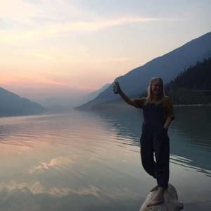 Meet your Posher, Claire